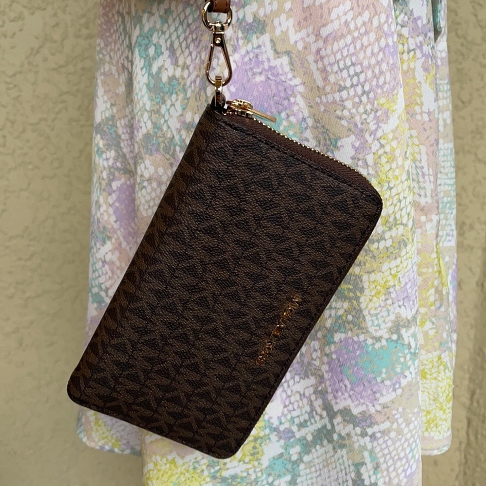 Michael Kors Jet Set Travel LG Flat MF Phone Case - Picture 7 of 16